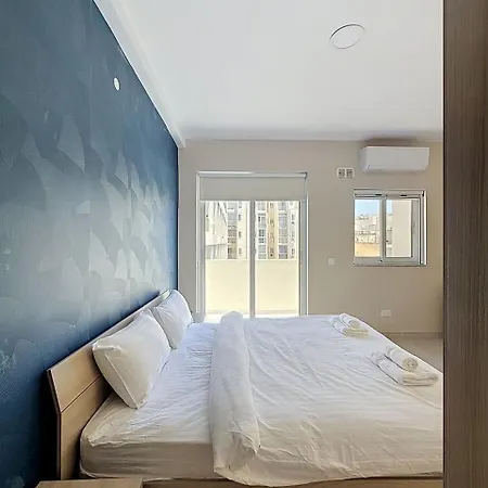 Cosy 1br Near Beach, Bars & Restaurants